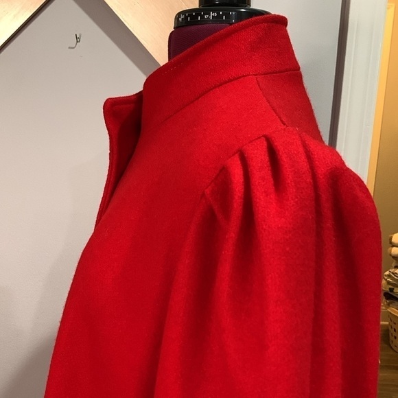 Vintage Lady Suzette women’s long, red peacoat - Picture 4 of 11